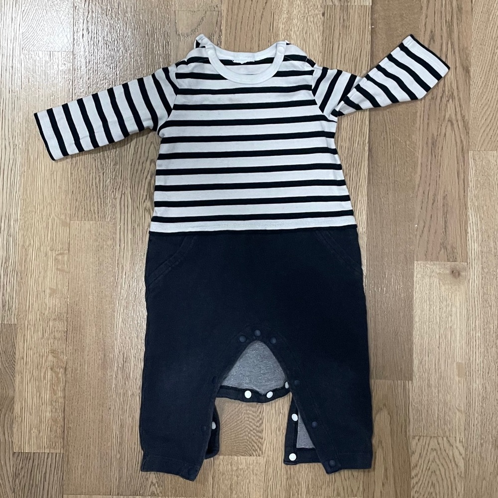 Uniqlo baby jumpsuit